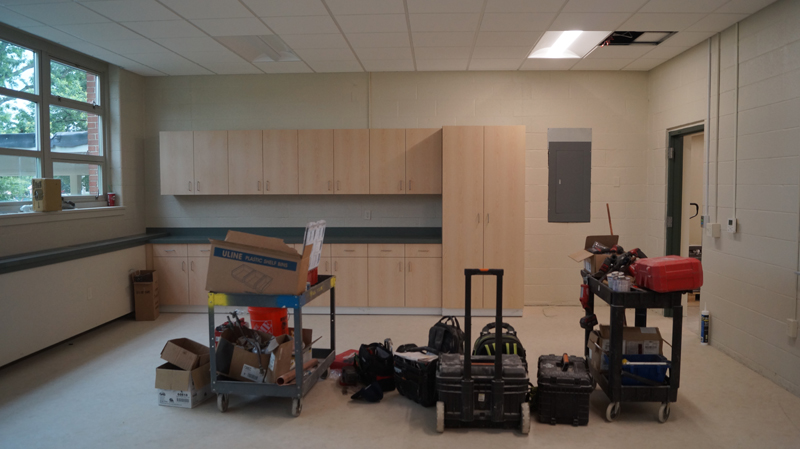 classroom-with-construction-equipment