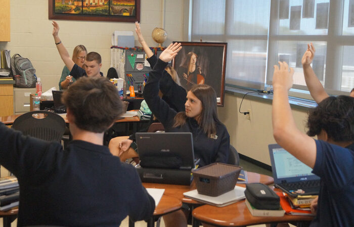 classroom-hands-raised